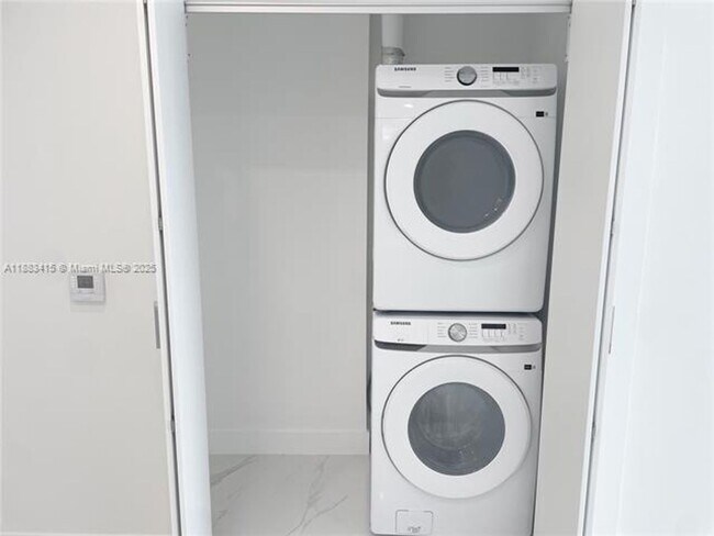 Photo - 700 NE 24th St Unit 700 NE 24th St  4706