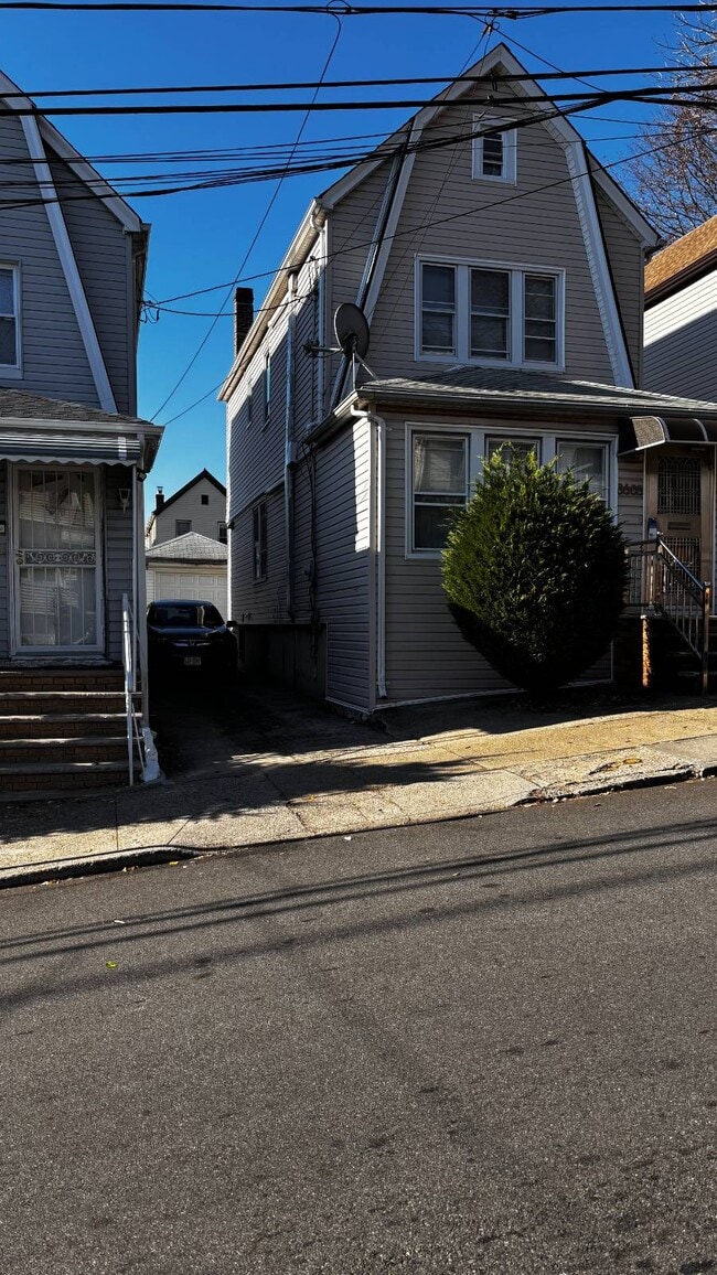 Building Photo - 86-08 144th St