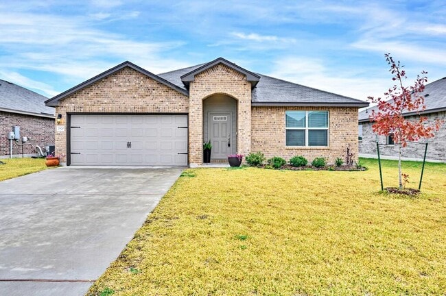 Building Photo - 2920 Skinner Dr