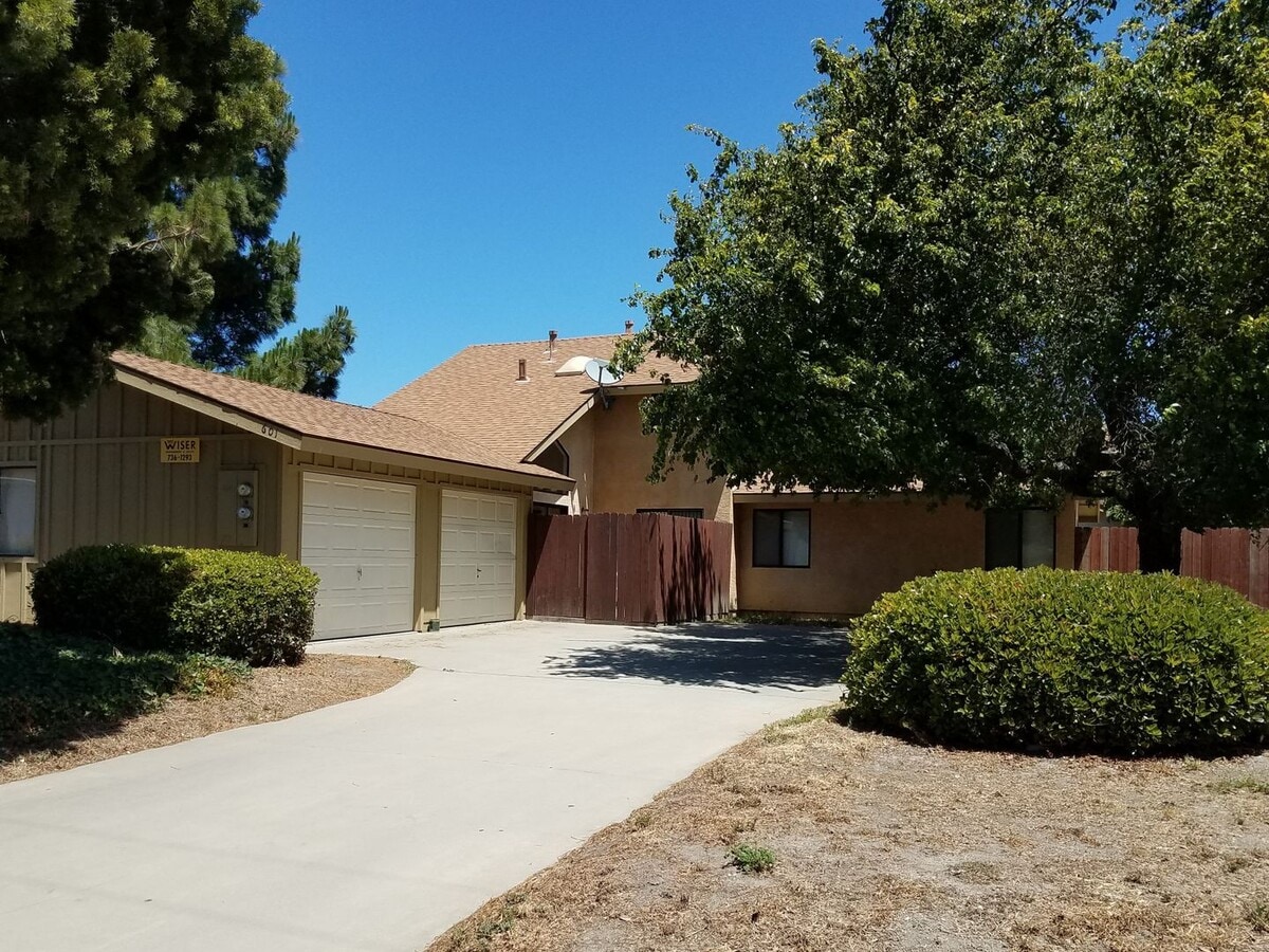 Photo - 601 E Pine Ave Unidad 601A