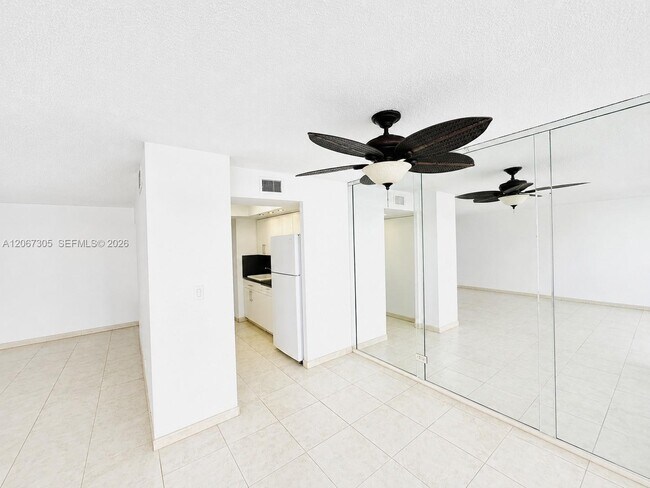 Photo - 250 174th St Unit 115