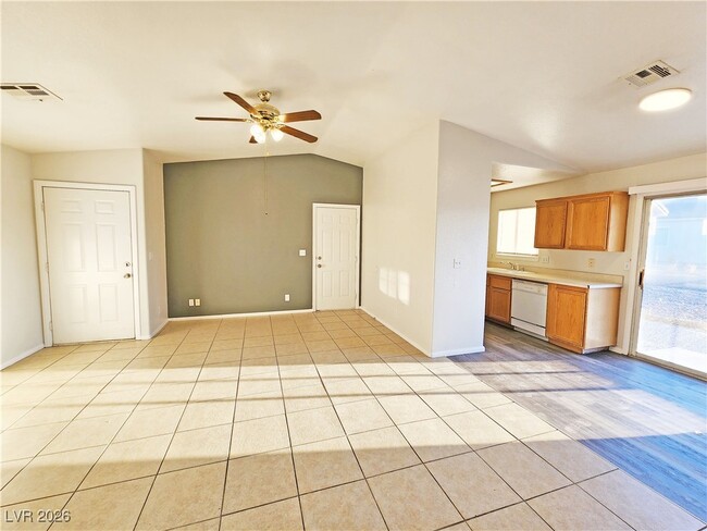 Building Photo - 1381 Ogallala St