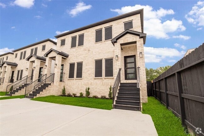 Building Photo - 3708 Easy St Unit A Rental