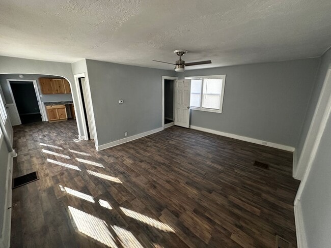 Photo - 2214 Herman Ave