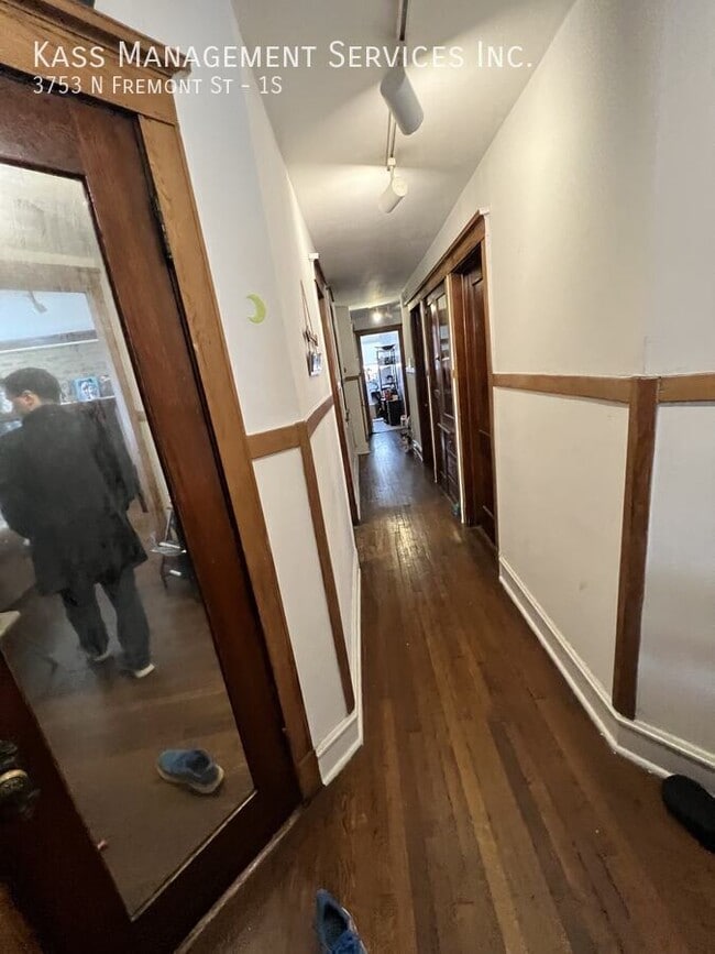 Building Photo - 3753 N Fremont St Unit 1S