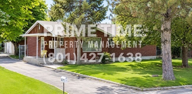 Building Photo - Provo home with a huge yard.