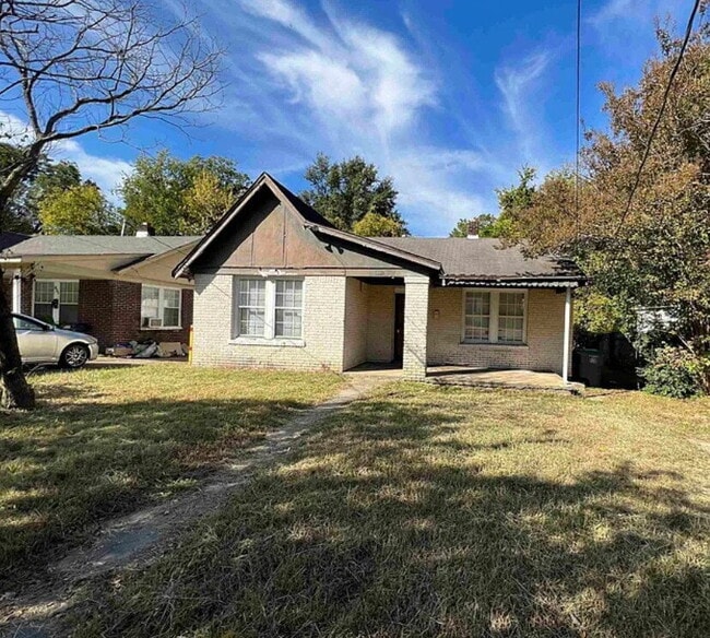Building Photo - Fully Renovated 4BR Home – Section 8 Welcome