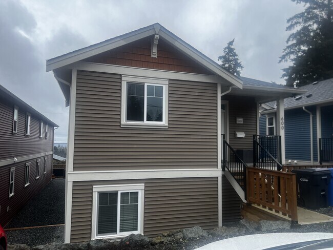 600 Hillcrest Ave Unit 4