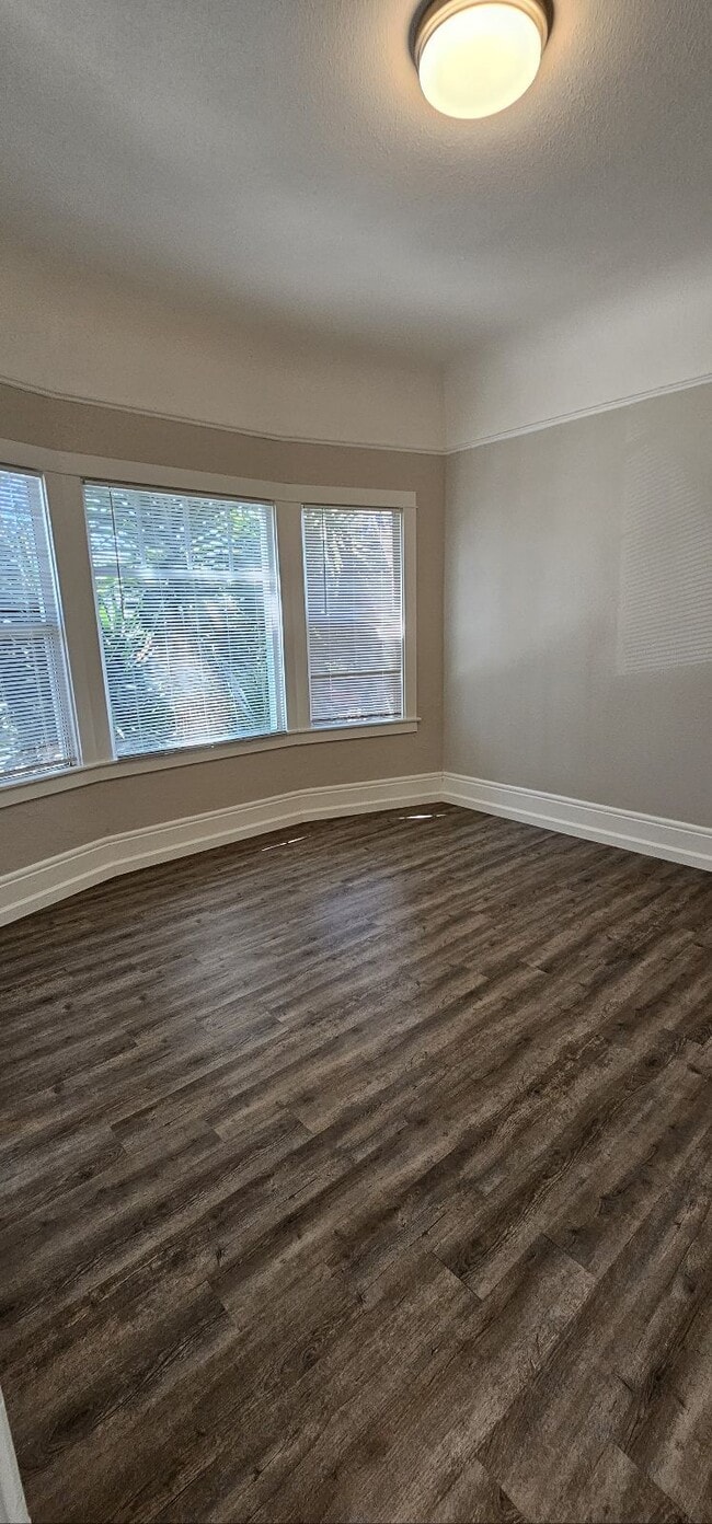 Photo - Enchanting & Sunlit Upstairs Unit – Recent... Unit A