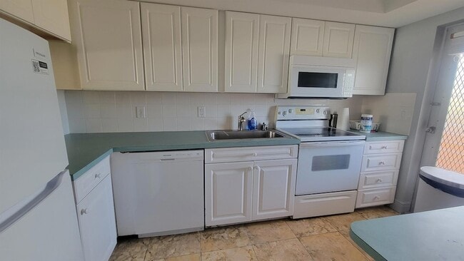 Building Photo - 4500 N Federal Hwy Unit 358G Rental