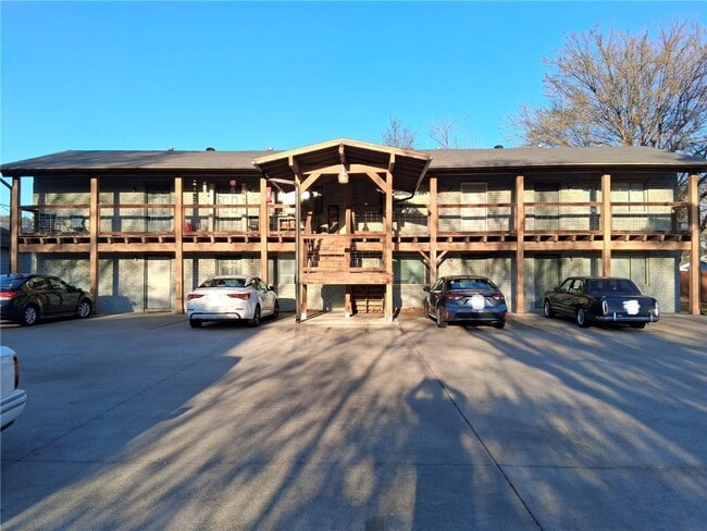 Building Photo - 969 W Holly St Unit 5