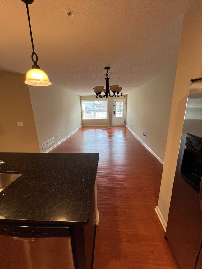 Photo - 3634 White Pine Way