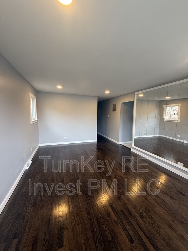 Photo - 7732 S Lotus Ave