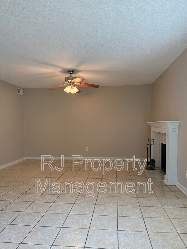 3400 Lord Dunmore Cove
