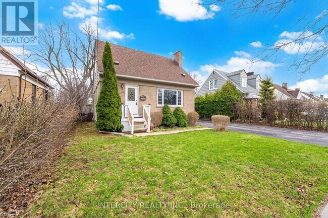 Photo - 49 McCaul St