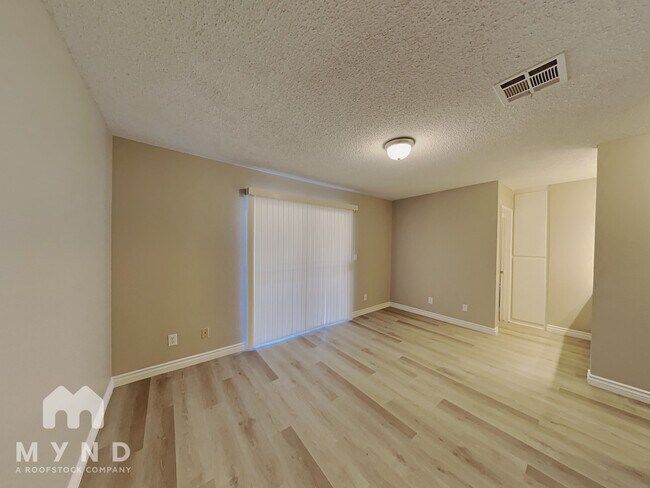 Photo - 1602 Mapleleaf St