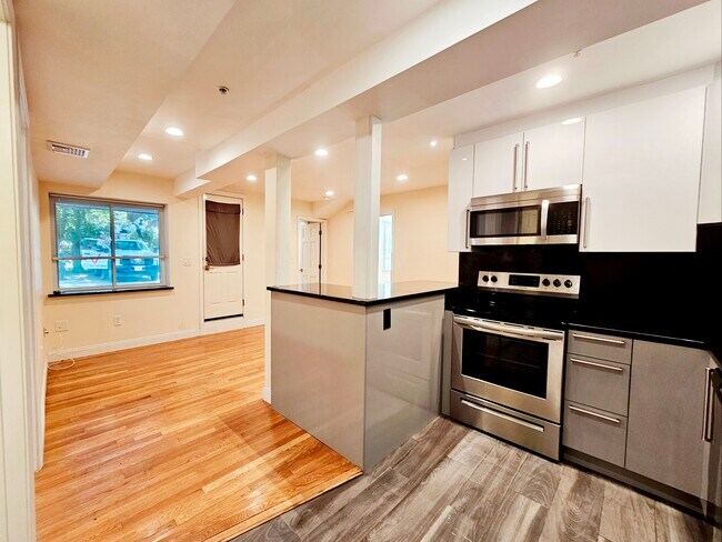 Photo - 1803 Beacon St Unit 2