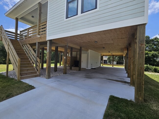 Photo - 2040 Smithfield St
