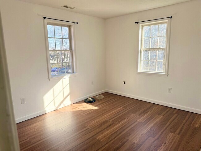 Photo - 136 Eastford Rd Unit 2