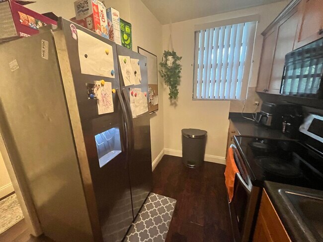 Photo - 8441 Forest Hills Dr Unidad 302
