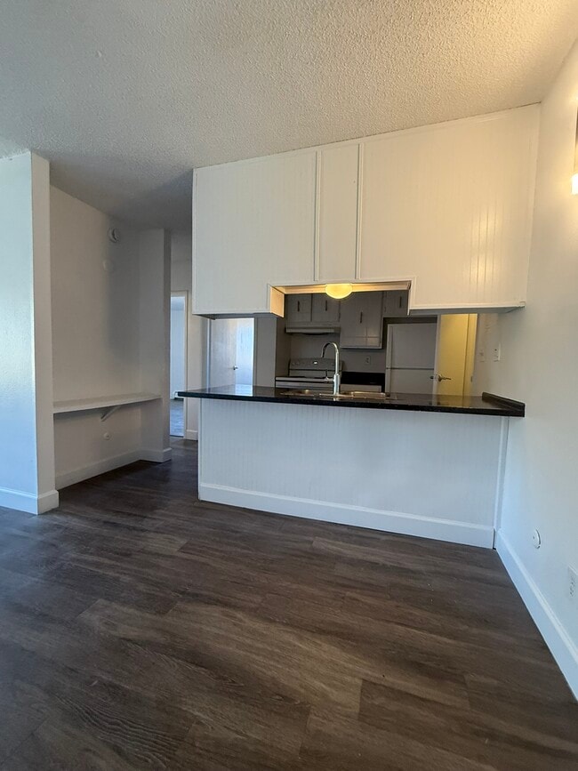 Building Photo - Squire Apartments