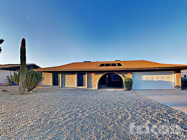 Photo - 3921 W Rue De Lamour Ave