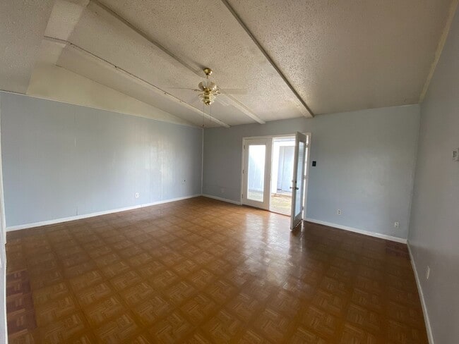 Photo - Great location!! Dont miss this 3 Bed house with rent below $1500!