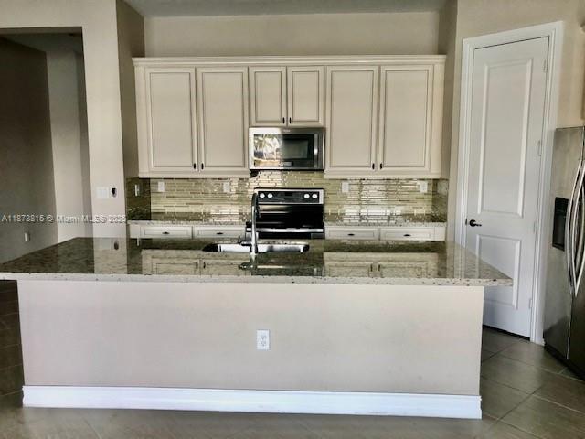 Photo - 1415 SW 113th Ave
