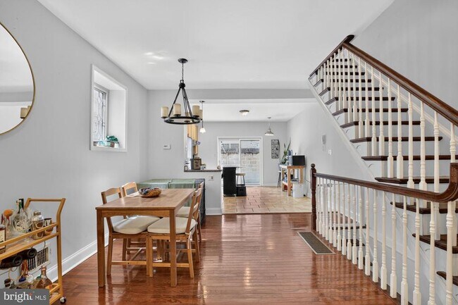 Photo - 1202 Gerritt St