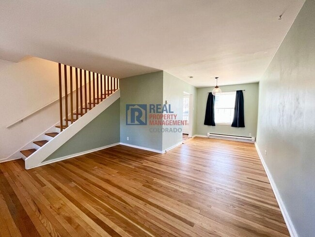 Photo - 2858 Jasmine St