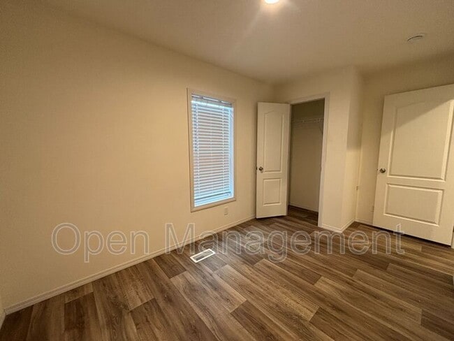 Photo - 700 S 12th St