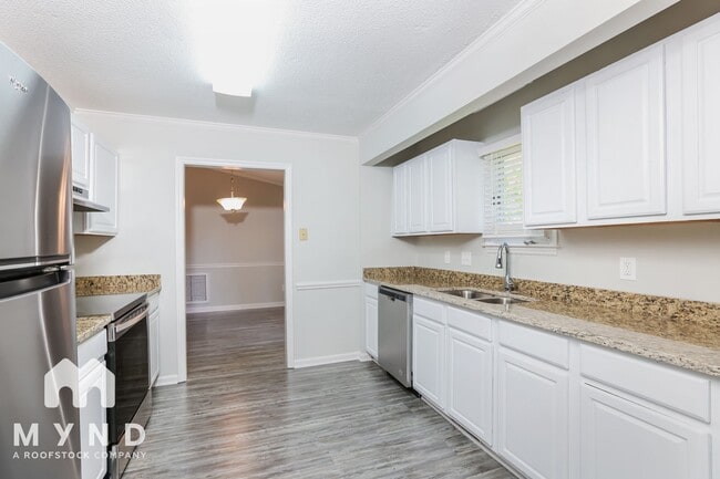 Photo - 4225 Labrador Dr