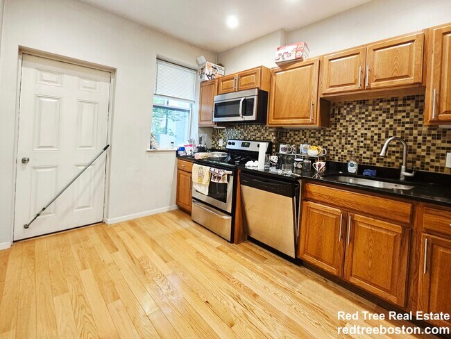 Photo - 51 Joy St Unit 1