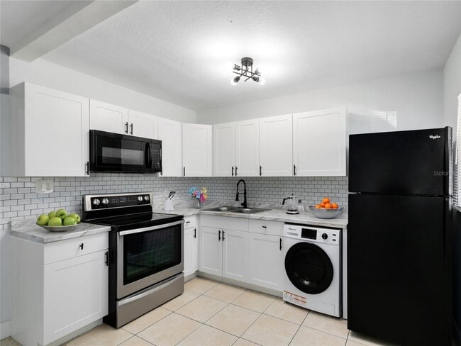 Photo - 955 6th St SE