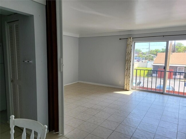 Photo - 2763 Woodgate Ln Unidad 207