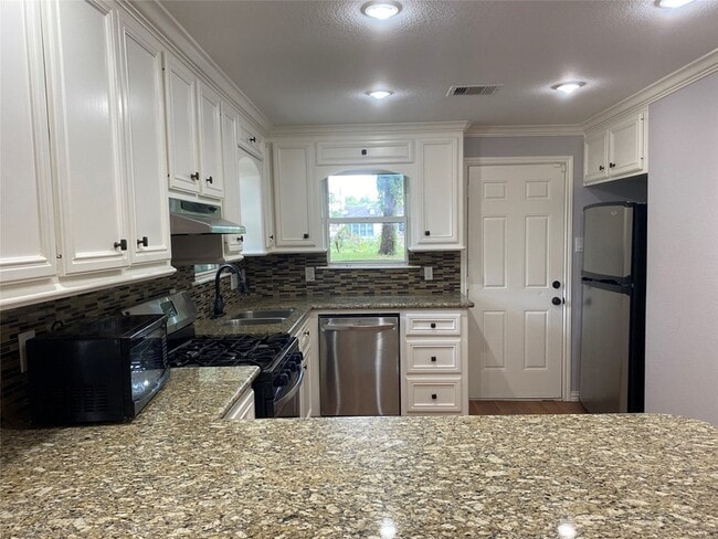 Photo - 819 Eubanks St