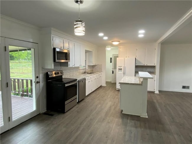 Photo - 207 Corning St