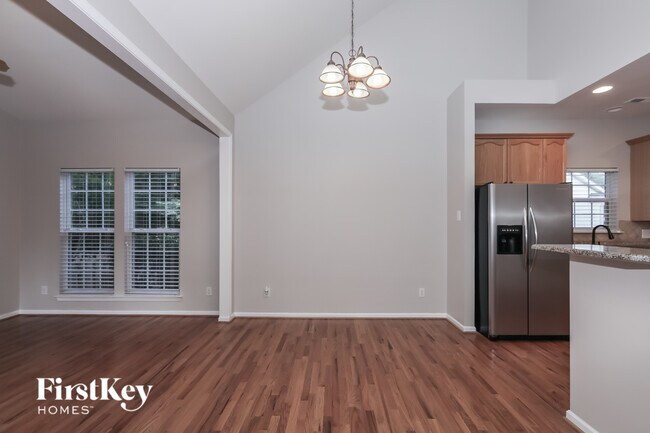 Photo - 3005 Linstead Dr