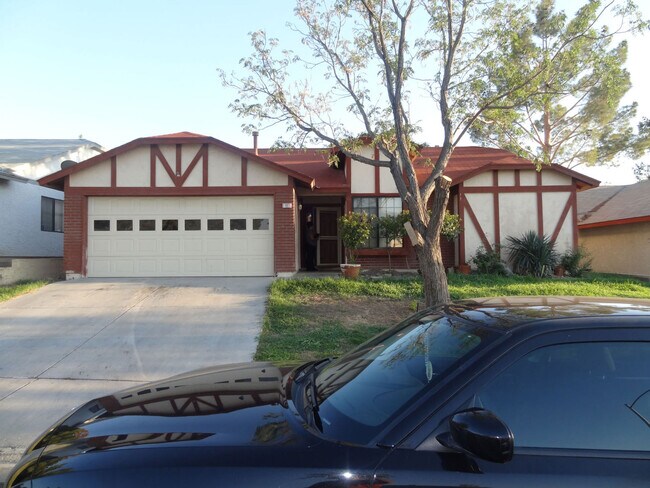 Building Photo - Beautifully Remodeled 3-Bedroom Home with ...