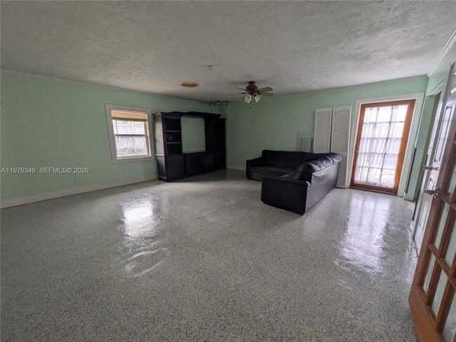 Photo - 8075 SE Palm St