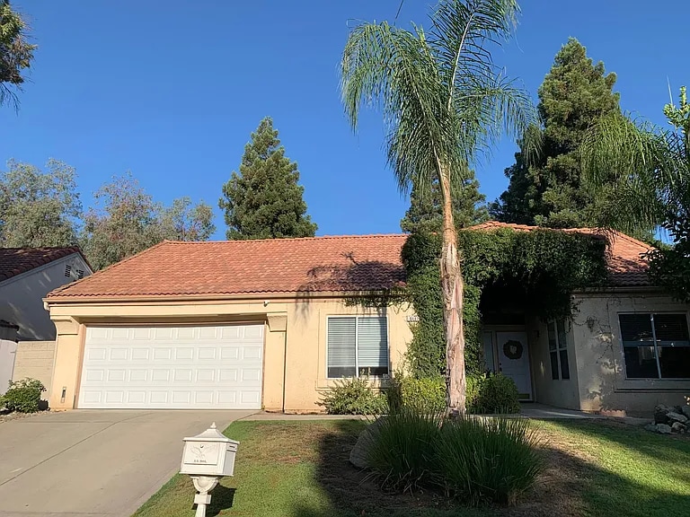 Photo - 10487 N Doheny Dr House