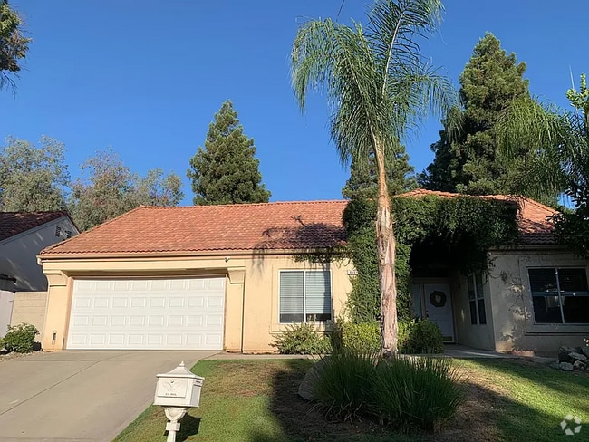 Building Photo - 10487 N Doheny Dr Rental