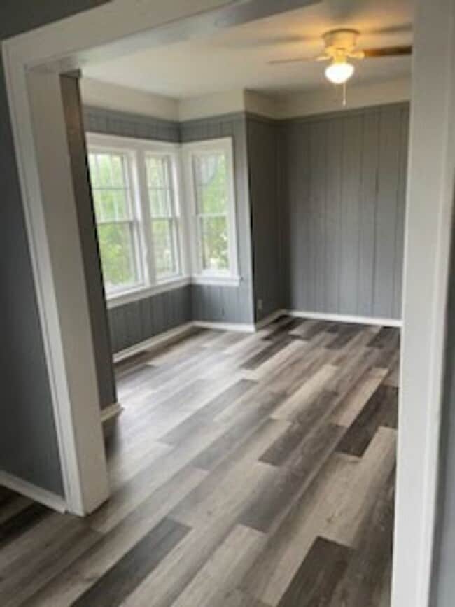 Photo - 1041 Cassopolis St Unit Apt 1