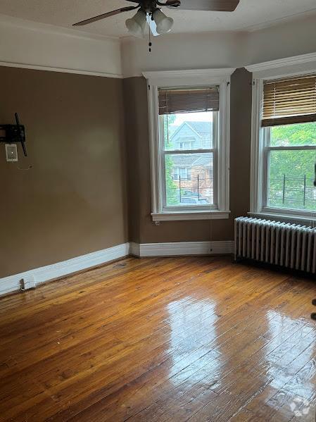 Building Photo - 1231 Brooklyn Ave Unit 2 Fl Rental