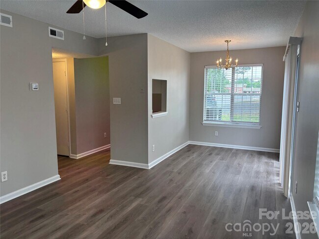 Photo - 1000 Mt Holly-Huntersville Rd
