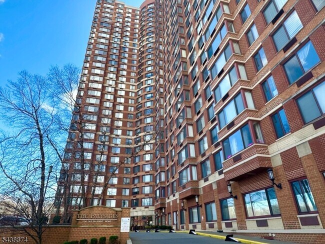 Building Photo - 100 Old Palisade Rd Unit 3513