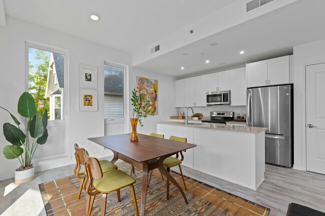 Building Photo - Six55 Detroit Rental