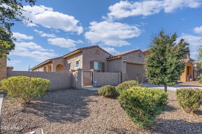 Photo - 18557 W Pueblo Ave