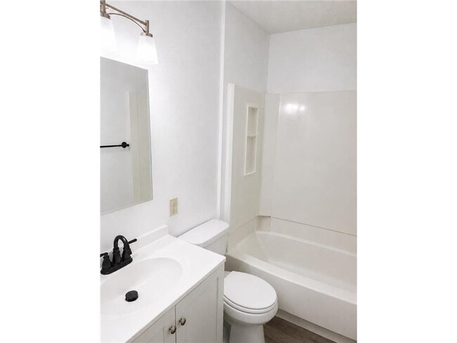 Photo - 800 Hackberry Dr Unit H-3