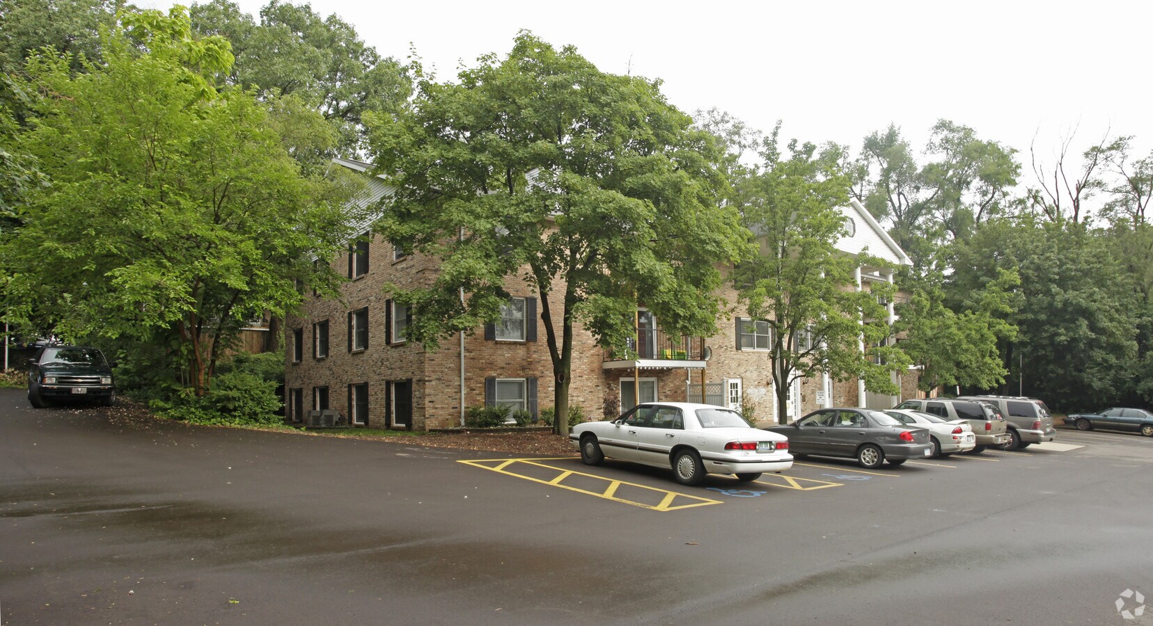 Photo - Whitcomb Manor